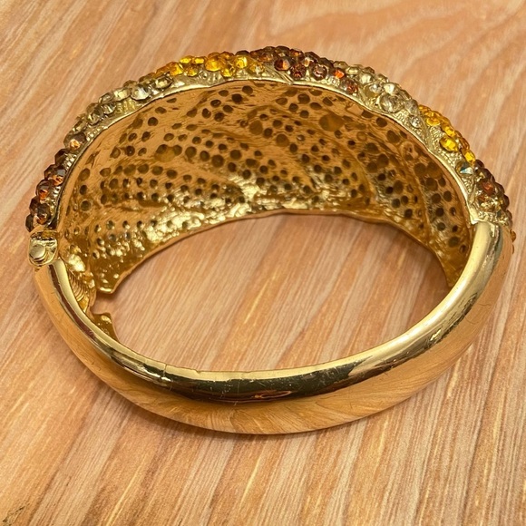 Women’s Formal Wide Tricolor Rhinestones Wristband Hinged Open Bracelet Bangle. - Picture 4 of 6